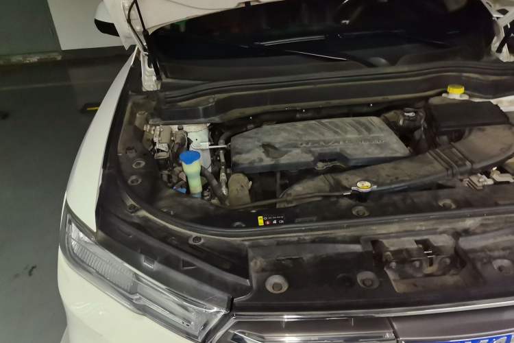 Used Haval H6 2017 Blue Label 1.5T Automatic Two-Wheel Drive ZhiShang Model Engine Bay Right