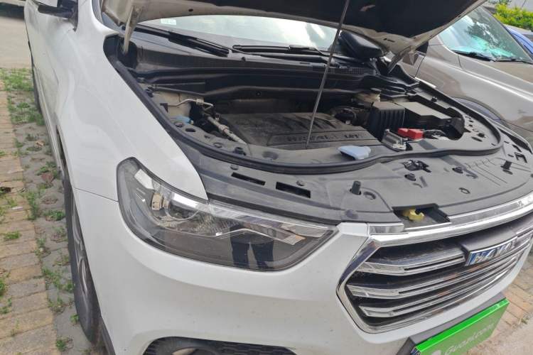 Used Haval H6 2017 Blue Label Sport Edition 1.5T Manual Two-Wheel Drive Elite Model Engine Bay Right