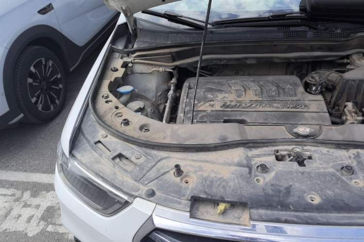 Used Haval H6 2017 Blue Label Sport Edition 1.5T Manual 4x4 Elite Model Engine Bay Right
