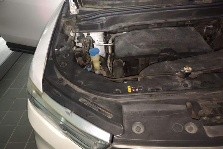 Used Haval H6 2017 Blue Label 1.5T Automatic Two-Wheel Drive ZhiShang Model Engine Bay Right