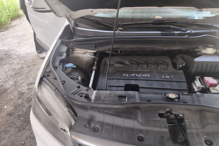 Used Haval H6 2017 Red-Label Sport Edition 1.5T Manual Two-Wheel Drive Elite Model Engine Bay Right