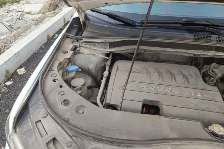 Used Haval H6 2017 Blue Label Sport Edition 1.5T Automatic Two-Wheel Drive Luxury Model Engine Bay Right