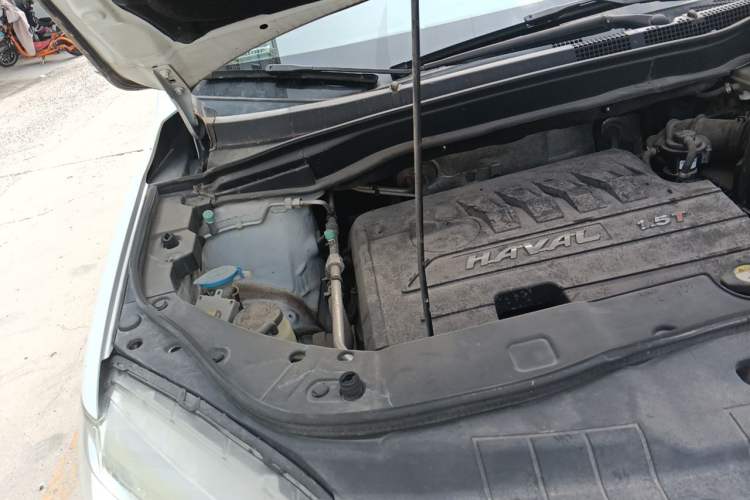 Used Haval H6 2017 Red-Label Sport Edition 1.5T Automatic Two-Wheel Drive Luxury Model Engine Bay Right