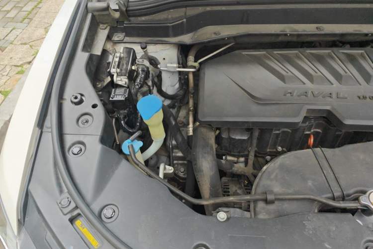 Used Haval H6 2017 Blue Label 1.5T Automatic Two-Wheel Drive Leading Plus Model Engine Bay Right