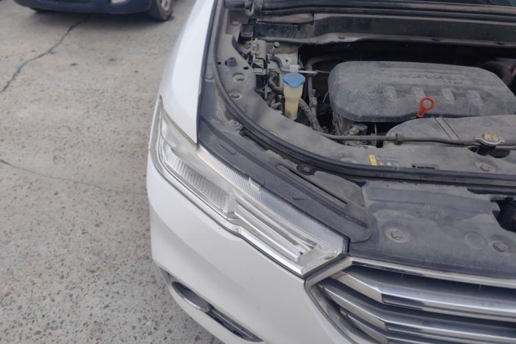 Used Haval H6 2017 Blue Label 1.3T Automatic Two-Wheel Drive Luxury Model Engine Bay Right