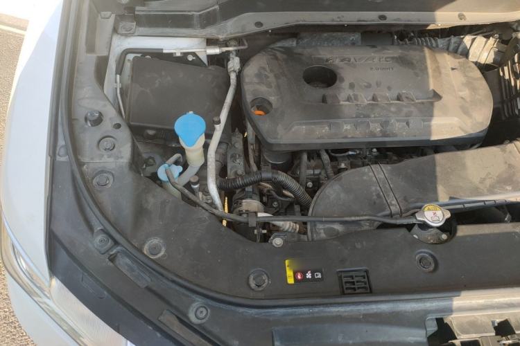 Used Haval H6 2017 Blue Label 2.0T Automatic Two-Wheel Drive Smart Edition Engine Bay Right