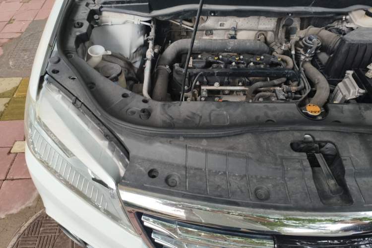 Used Haval H6 2017 Red-Label Sport Edition 1.5T Automatic Two-Wheel Drive Luxury Model Engine Bay Right