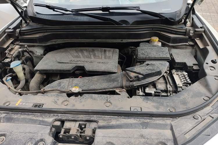 Used Haval H6 2017 Blue Label 1.5T Automatic Two-Wheel Drive ZhiShang Model Engine Bay