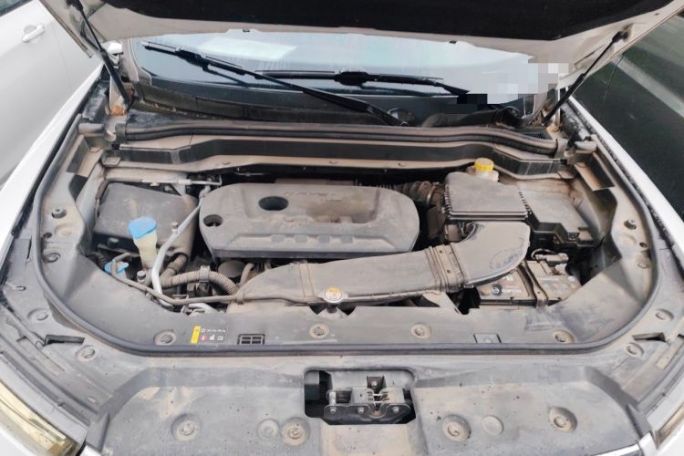 Used Haval H6 2017 Red Label 2.0T Automatic Two-Wheel Drive ZhiShang Model Engine Bay