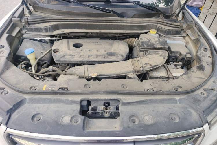 Used Haval H6 2017 Red Label 2.0T Automatic Two-Wheel Drive ZhiShang Model Engine Bay