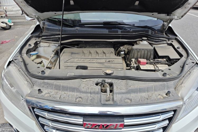 Used Haval H6 2017 Restyled Red-Label Sport Version 1.5T Automatic Two-Wheel Drive Luxury Trim Engine Bay