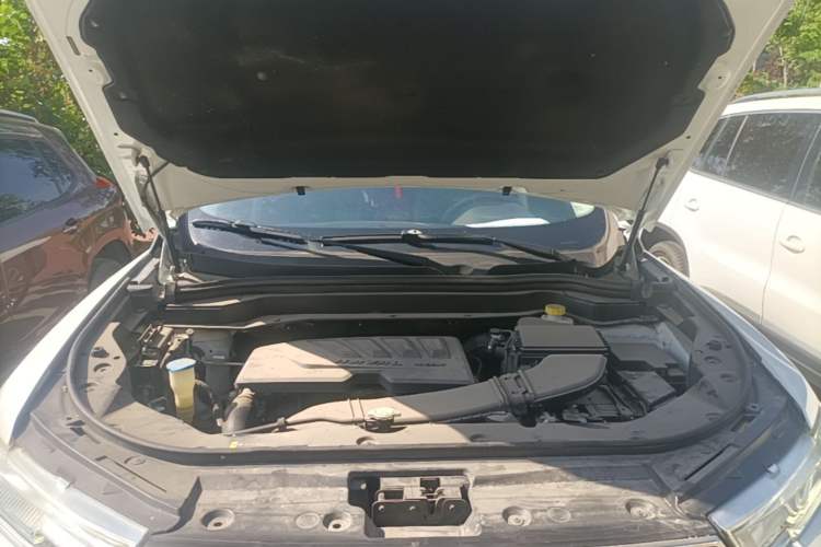 Used Haval H6 2017 Blue Label 1.5T Automatic Two-Wheel Drive ZhiShang Model Engine Bay