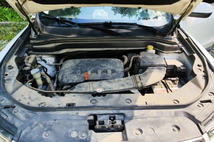 Used Haval H6 2017 Red-Label 1.3T Automatic Two-Wheel Drive ZhiShang Model Engine Bay