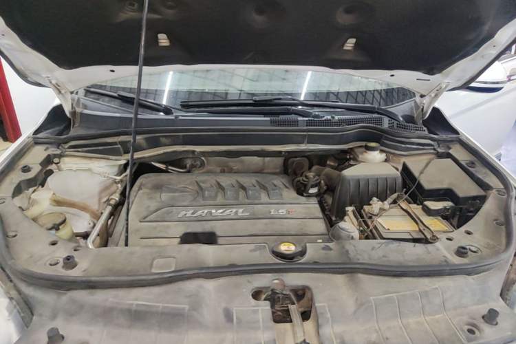 Used Haval H6 2017 Red-Label Sport Edition 1.5T Automatic Two-Wheel Drive Luxury Model Engine Bay