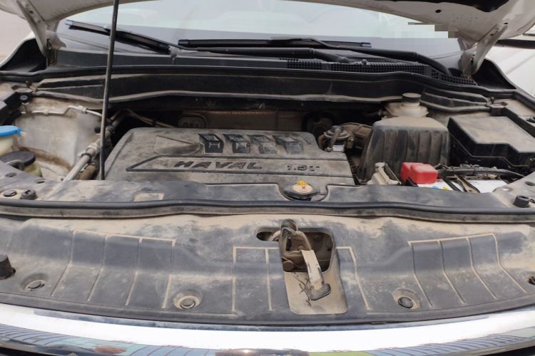 Used Haval H6 2017 Classic Edition 1.5T Manual Two-Wheel Drive Elite Model Engine Bay