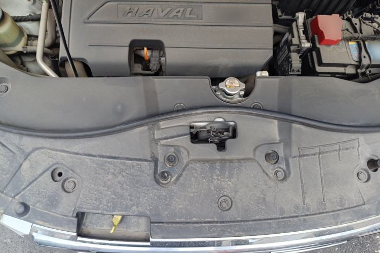 Used Haval H6 2017 Blue Label Sport Edition 1.5T Manual Two-Wheel Drive Elite Model Engine Bay