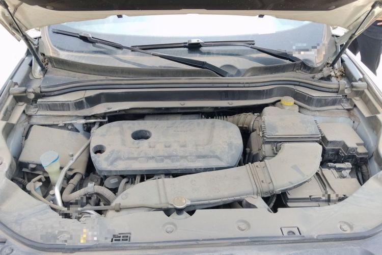 Used Haval H6 2017 Red Label 2.0T Automatic Two-Wheel Drive ZhiShang Model Engine Bay