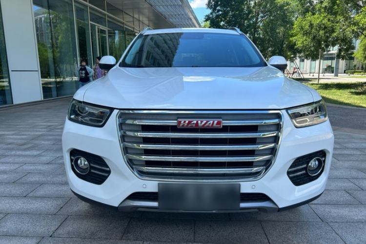 Used Haval H6 2017 Red Label 2.0T Automatic Two-Wheel Drive ZhiShang Model Exterior 1