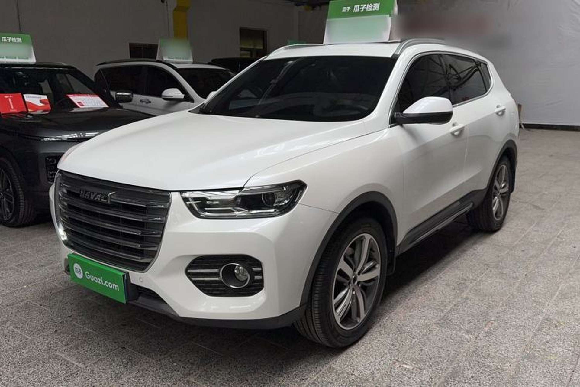Used Haval H6 2017 Red Label 2.0T Automatic Two-Wheel Drive ZhiShang Model Exterior 1