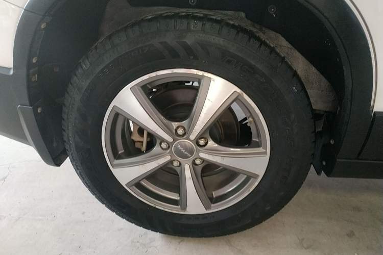 Used Haval H6 2017 Red-Label Sport Edition 1.5T Manual Two-Wheel Drive Elite Model Exterior 2