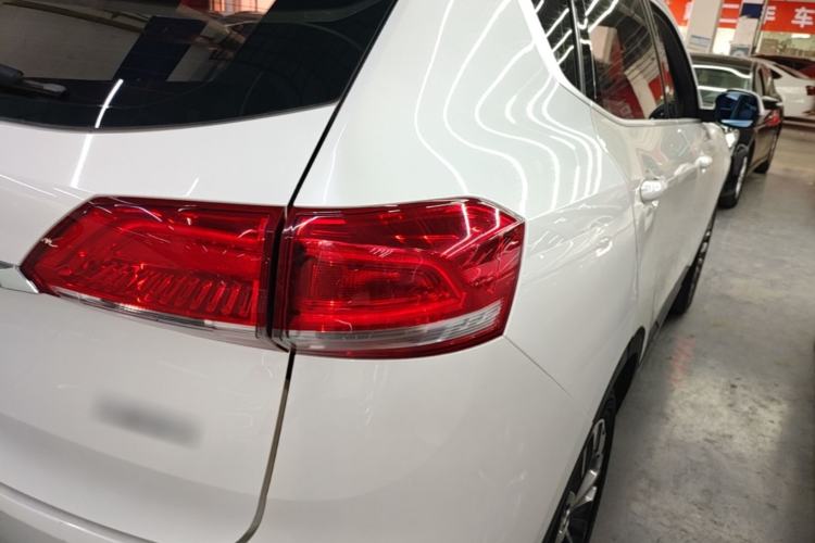 Used Haval H6 2017 Blue Label 1.5T Automatic Two-Wheel Drive ZhiShang Model Exterior 3