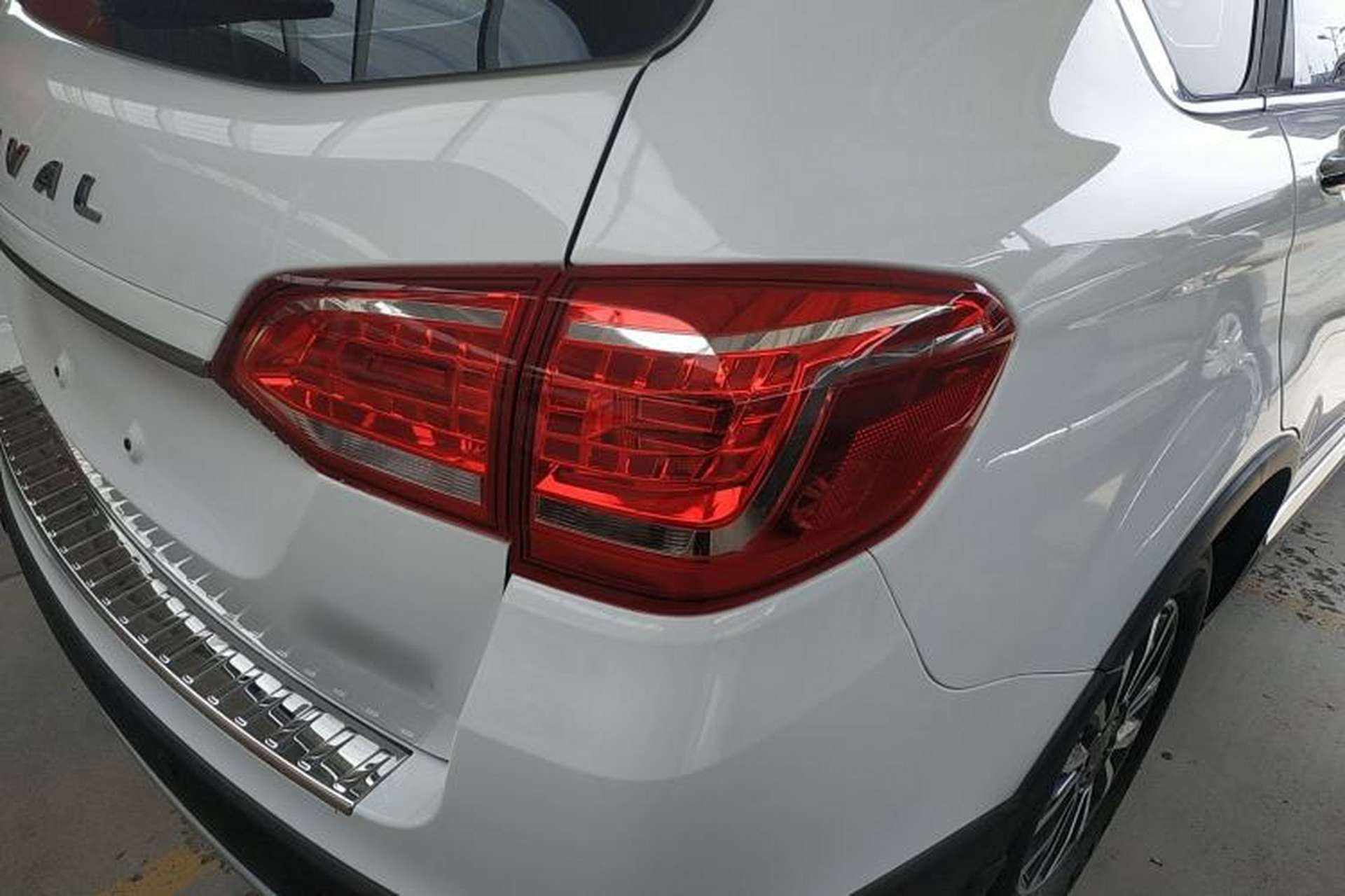 Used Haval H6 2017 Red-Label Sport Edition 1.5T Automatic Two-Wheel Drive Luxury Model Exterior 3