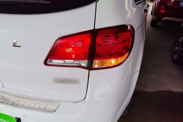 Used Haval H6 2017 Classic Edition 1.5T Automatic Two-Wheel Drive Elite Model Exterior 3