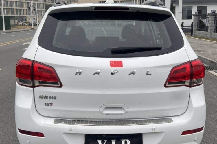 Used Haval H6 2017 Classic Edition 1.5T Automatic Two-Wheel Drive Urban Model Exterior 4