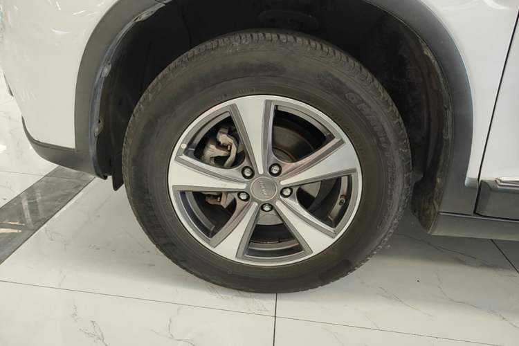 Used Haval H6 2017 Red-Label Sport Edition 1.5T Manual Two-Wheel Drive Elite Model Exterior 4