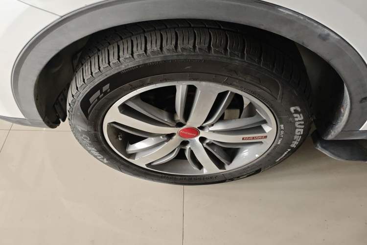 Used Haval H6 2017 Red-Label 1.3T Automatic Two-Wheel Drive ZhiShang Model Exterior 4
