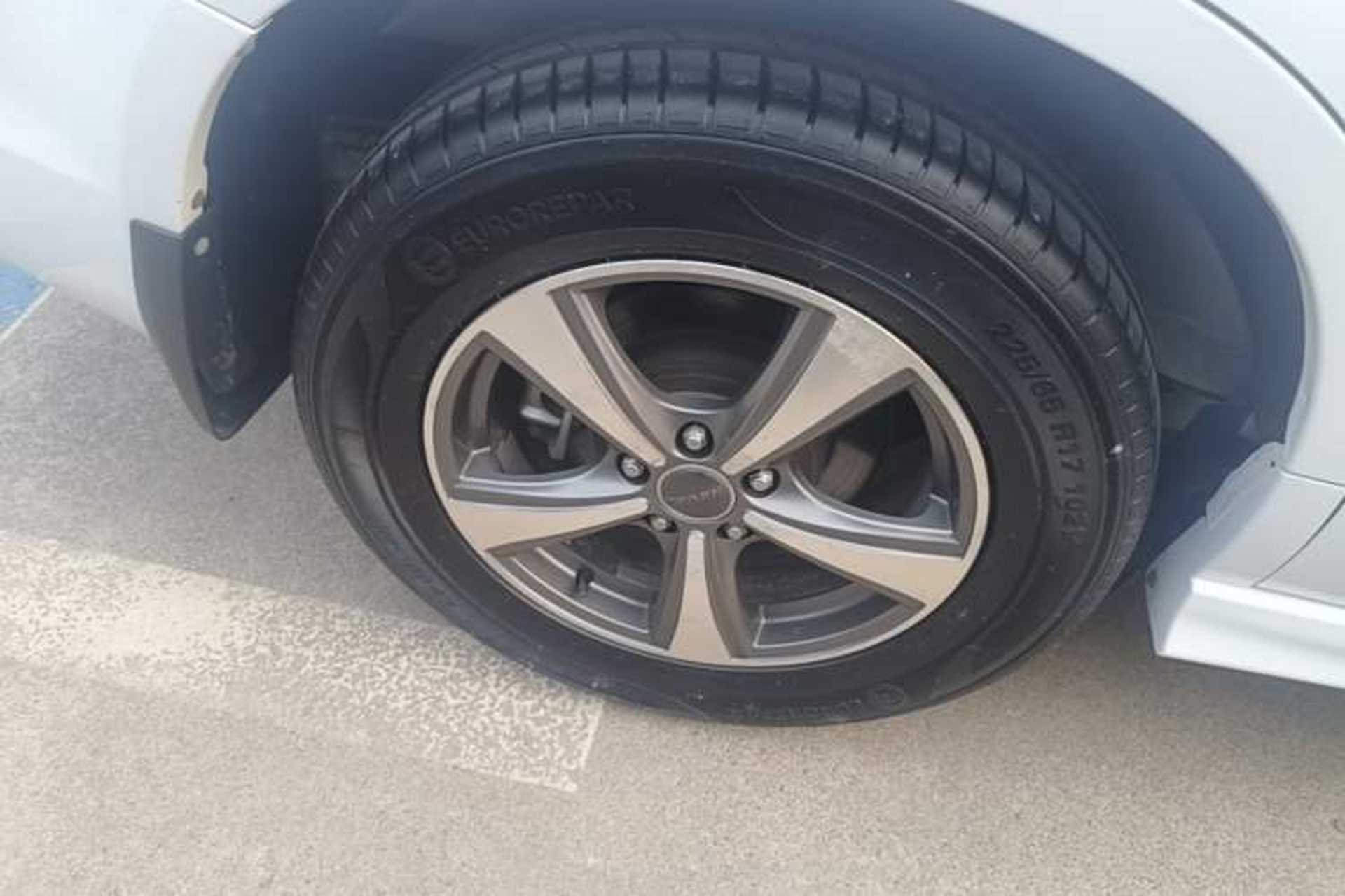 Used Haval H6 2017 Classic Edition 1.5T Manual Two-Wheel Drive Value Model Exterior 5