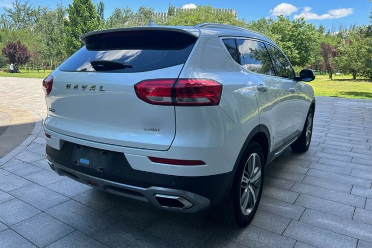 Used Haval H6 2017 Red Label 2.0T Automatic Two-Wheel Drive ZhiShang Model Exterior 5