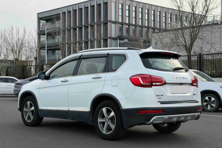 Used Haval H6 2017 Red-Label Sport Edition 1.5T Manual Two-Wheel Drive Elite Model Exterior 5