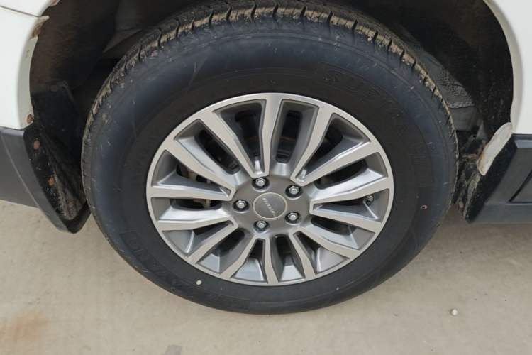 Used Haval H6 2017 Revised Blue-Label Sport Version 1.5T Automatic Two-Wheel Drive Luxury Trim Exterior 5
