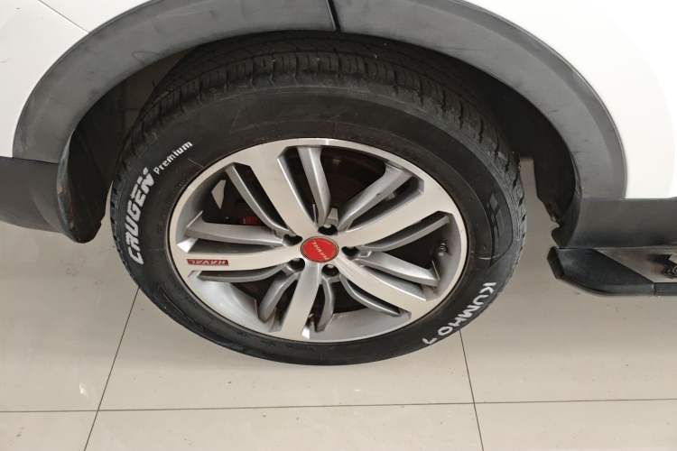 Used Haval H6 2017 Red-Label 1.3T Automatic Two-Wheel Drive ZhiShang Model Exterior 5