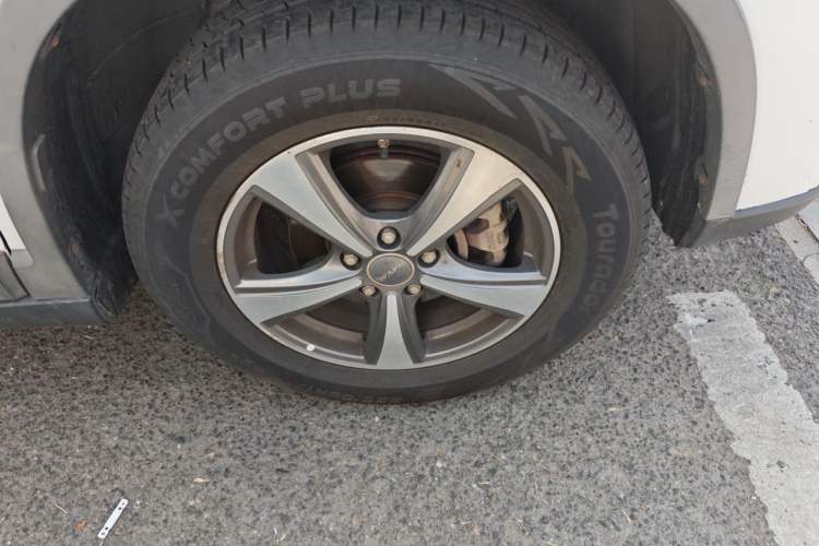 Used Haval H6 2017 Red-Label Sport Edition 1.5T Manual Two-Wheel Drive Elite Model Exterior 7