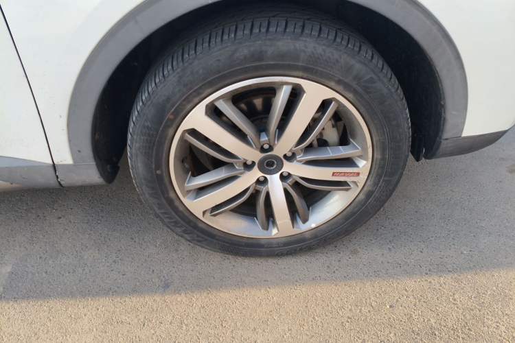 Used Haval H6 2017 Red Label 2.0T Automatic Two-Wheel Drive ZhiShang Model Exterior 7