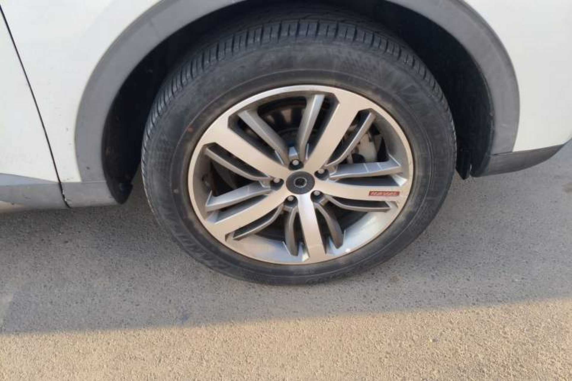 Used Haval H6 2017 Red Label 2.0T Automatic Two-Wheel Drive ZhiShang Model Exterior 7