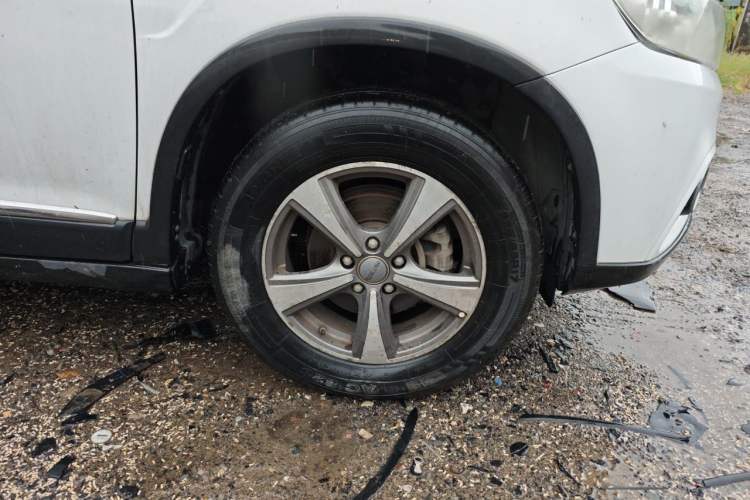 Used Haval H6 2017 Red-Label Sport Edition 1.5T Manual Two-Wheel Drive Elite Model Exterior 7