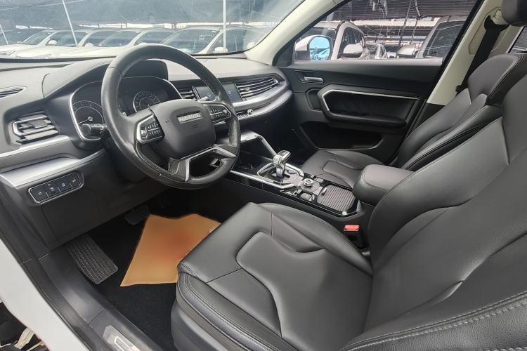 Used Haval H6 2017 Red Label 2.0T Automatic Two-Wheel Drive ZhiShang Model Exterior 7