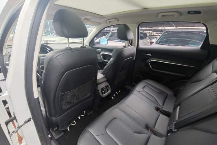 Used Haval H6 2017 Red Label 2.0T Automatic Two-Wheel Drive ZhiShang Model Exterior 8