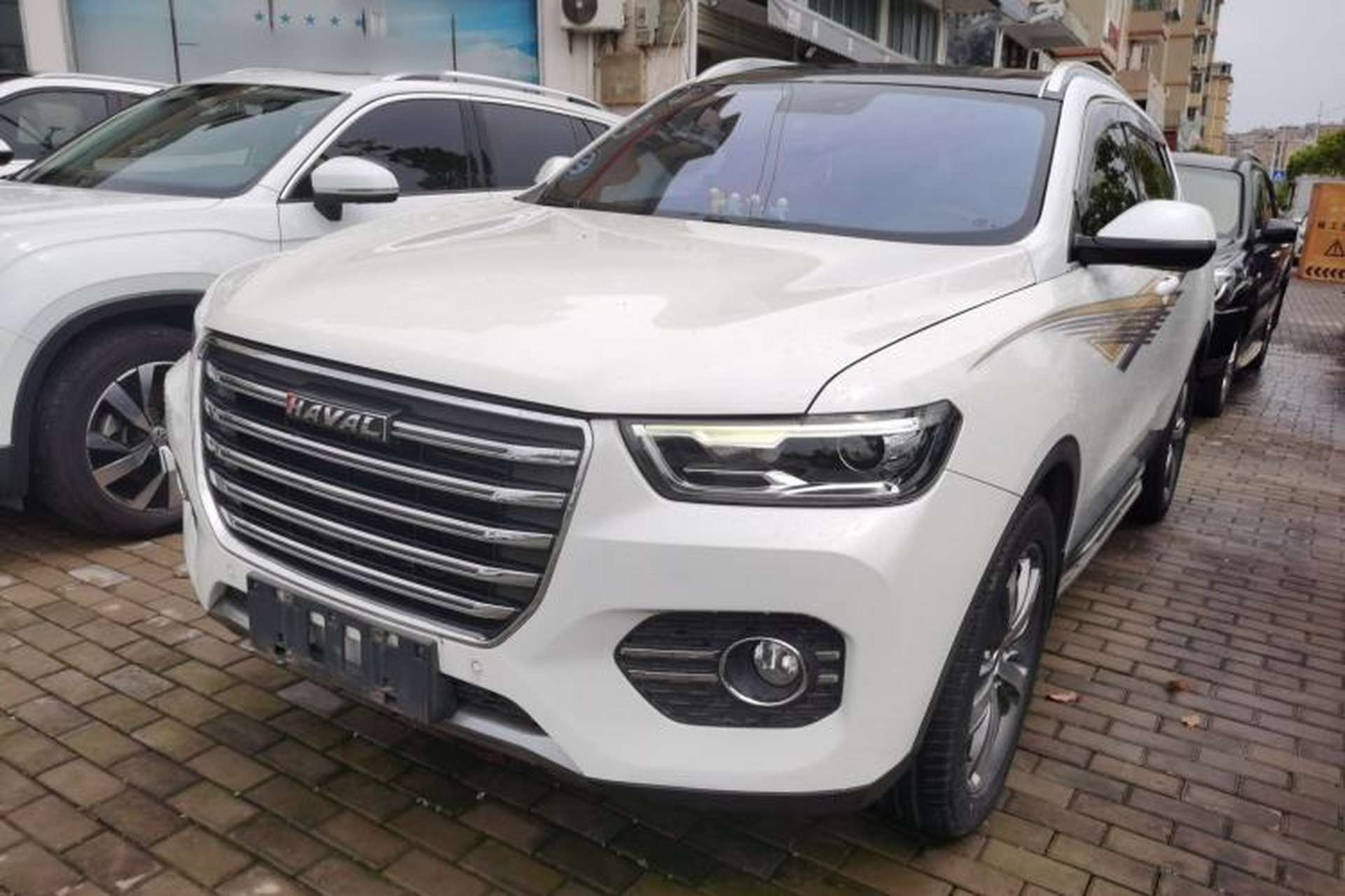 Used Haval H6 2017 Red Label 2.0T Automatic Two-Wheel Drive ZhiShang Model Front Left 45 Deg