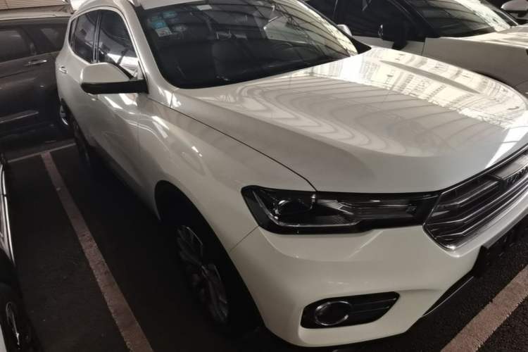Used Haval H6 2017 Blue Label 2.0T Automatic Two-Wheel Drive Leading Model Front Right 45 Deg