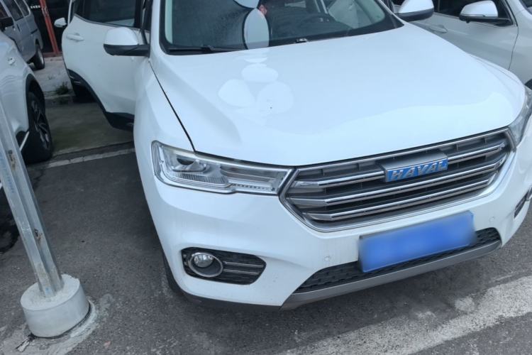 Used Haval H6 2017 Blue Label 1.5T Automatic Two-Wheel Drive ZhiShang Model Front Right 45 Deg