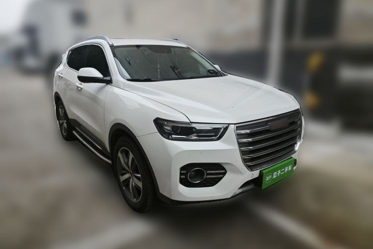 Used Haval H6 2017 Red Label 2.0T Automatic Two-Wheel Drive ZhiShang Model Front Right 45 Deg