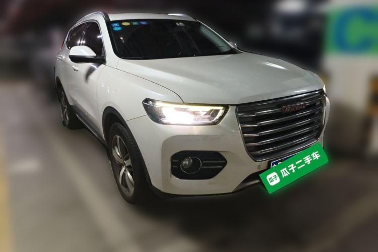 Used Haval H6 2017 Red Label 2.0T Automatic Two-Wheel Drive ZhiShang Model Front Right 45 Deg