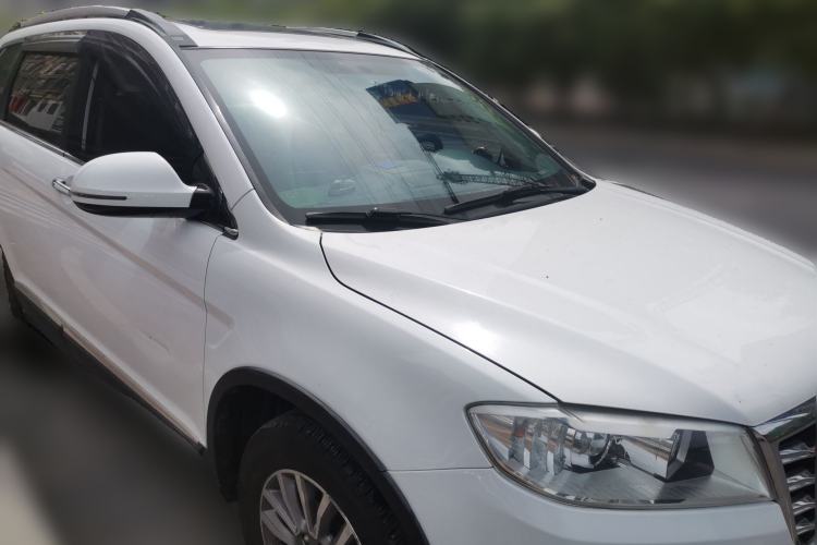 Used Haval H6 2017 Red-Label Sport Edition 1.5T Automatic Two-Wheel Drive Luxury Model Front Right 45 Deg
