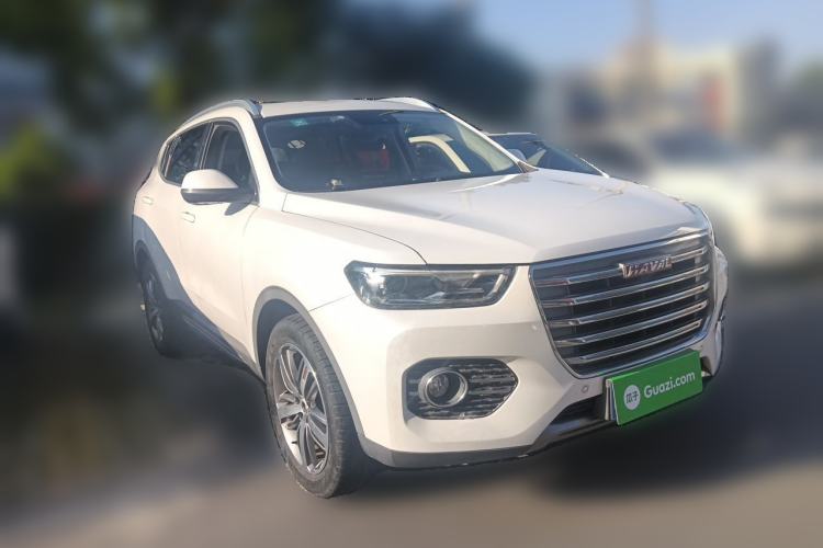 Used Haval H6 2017 Red Label 2.0T Automatic Two-Wheel Drive ZhiShang Model Front Right 45 Deg