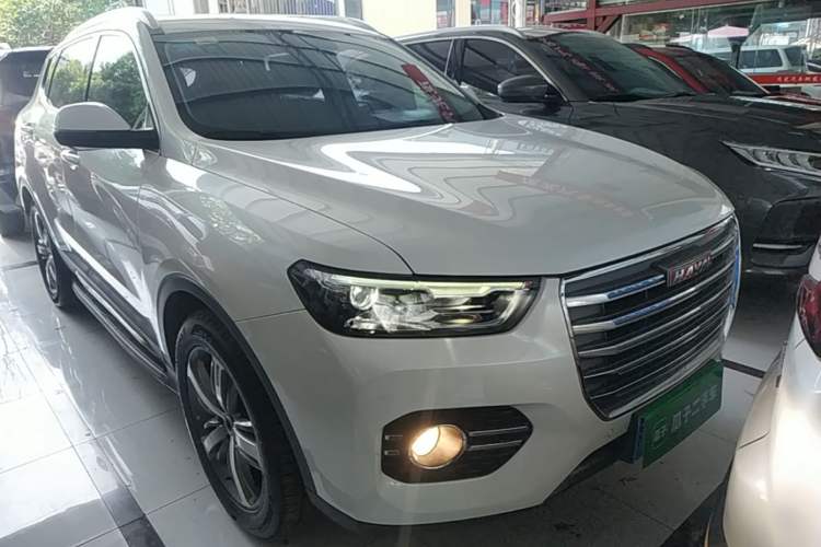 Used Haval H6 2017 Red Label 2.0T Automatic Two-Wheel Drive ZhiShang Model Front Right 45 Deg