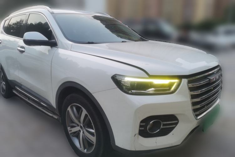 Used Haval H6 2017 Red Label 2.0T Automatic Two-Wheel Drive ZhiShang Model Front Right 45 Deg